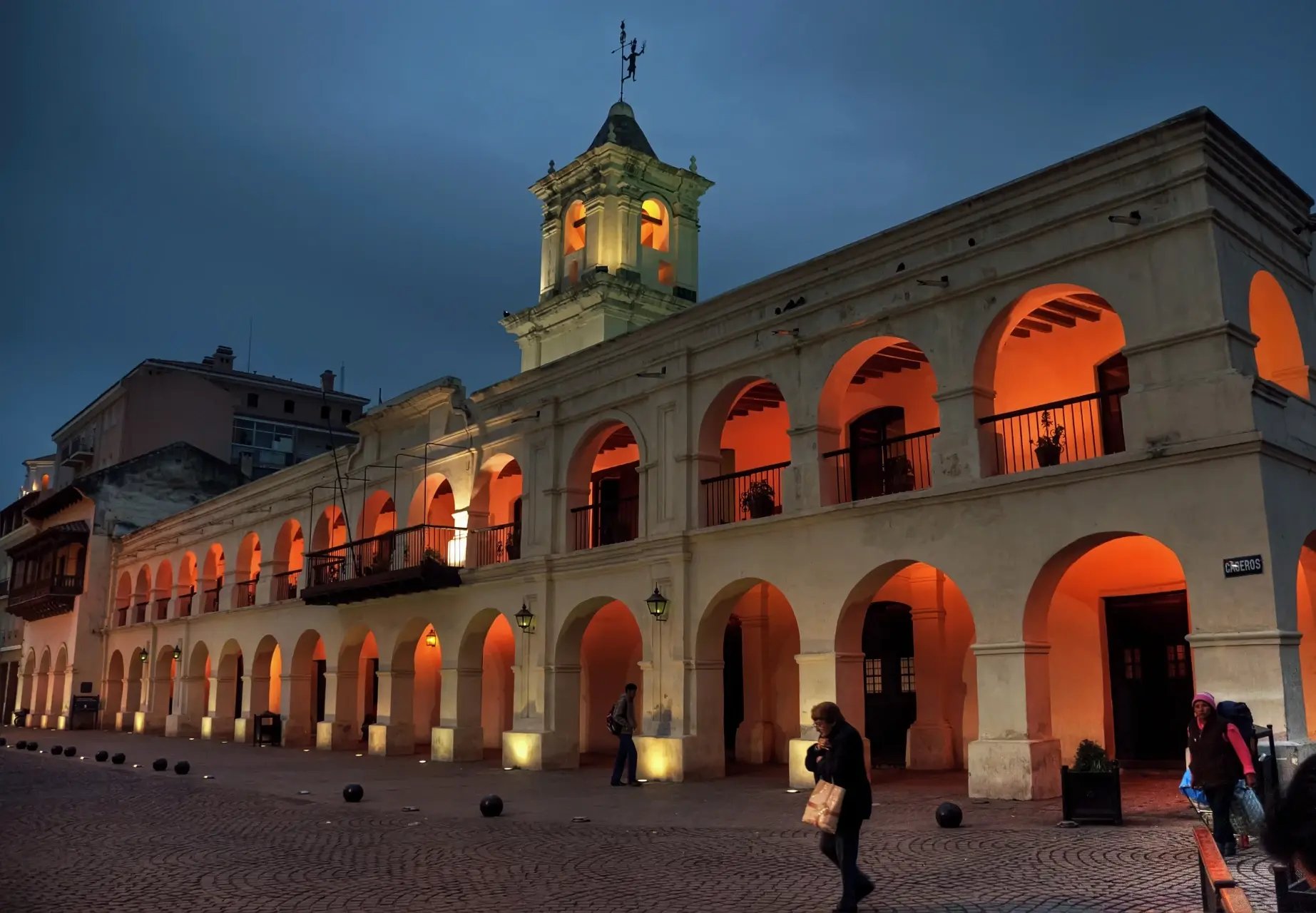 Salta-Old-town-hold