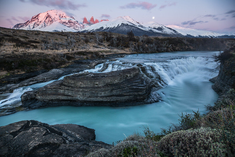 sunrise cascada Paine